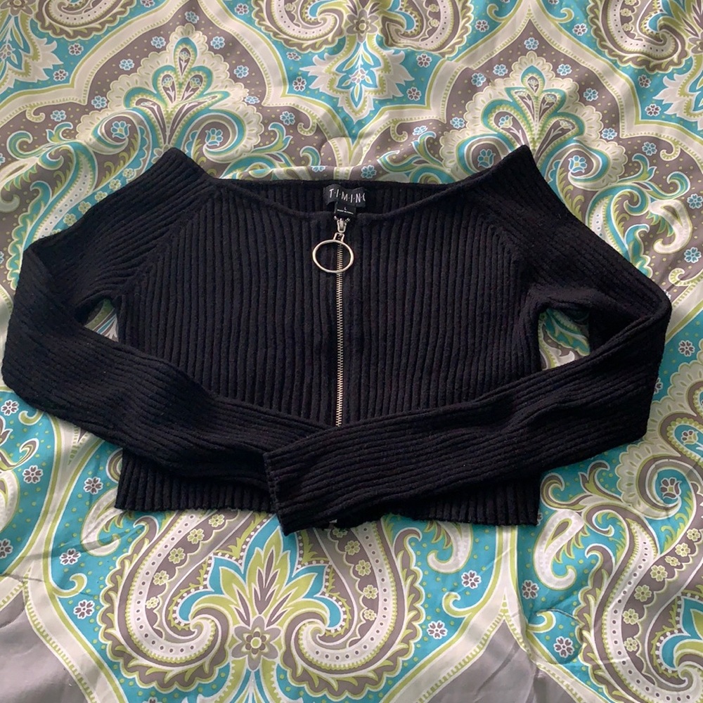 Timing size L black ribbed zipped crop top